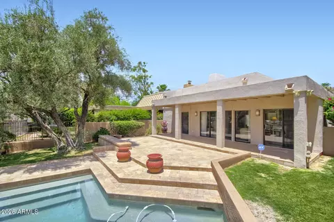 Exterior - 3029 E Claremont Ave, Phoenix, AZ 85016 photo 4 of 9
