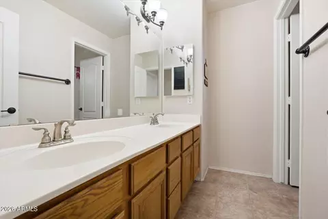 Bath - 1894 E Mineral Rd, Gilbert, AZ 85234 photo 4 of 4