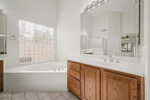 Bath - 1837 E Monarch Bay Dr, Gilbert, AZ 85234 photo 2 of 6