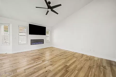 Living - 5526 Evergreen St, Mesa, AZ 85205 photo 5 of 9
