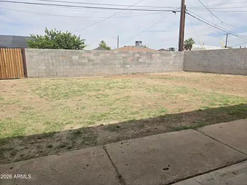 Exterior - 3024 N 37th Dr, Phoenix, AZ 85019 photo 3 of 3