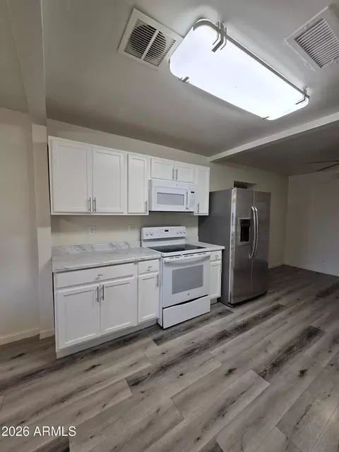 Kitchen - 3024 N 37th Dr, Phoenix, AZ 85019 photo 1 of 5