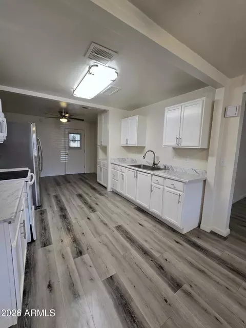 Kitchen - 3024 N 37th Dr, Phoenix, AZ 85019 photo 3 of 5