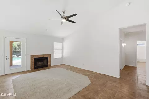 908 E Verbena Dr, Phoenix, AZ 85048 photo 4