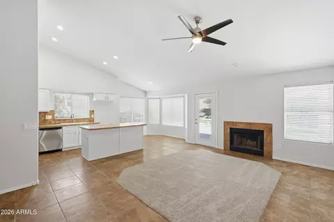 908 E Verbena Dr, Phoenix, AZ 85048 photo 6