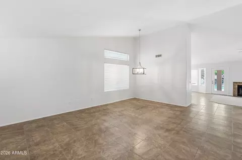 908 E Verbena Dr, Phoenix, AZ 85048 photo 3