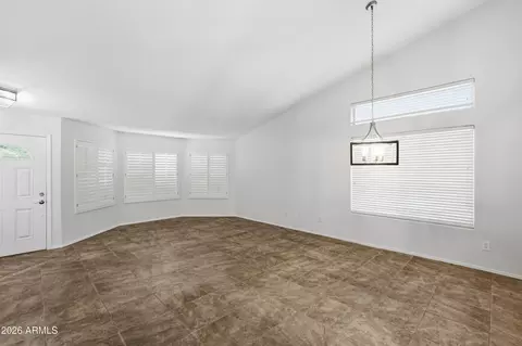 908 E Verbena Dr, Phoenix, AZ 85048 photo 2