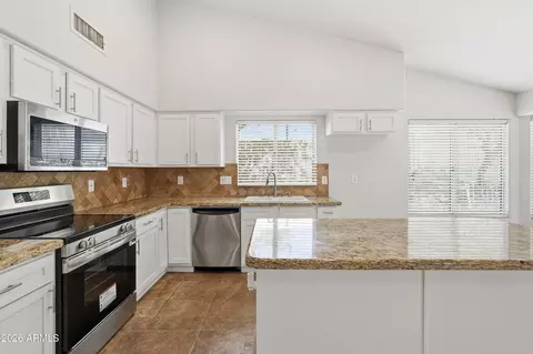 908 E Verbena Dr, Phoenix, AZ 85048 photo 7