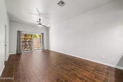 Living - 1414 E Grovers Ave #5, Phoenix, AZ 85022 photo 2 of 3