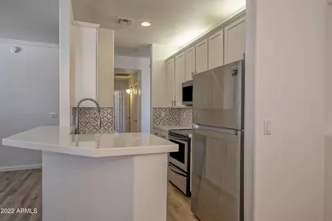 2992 N Miller Rd #211A, Scottsdale, AZ 85251