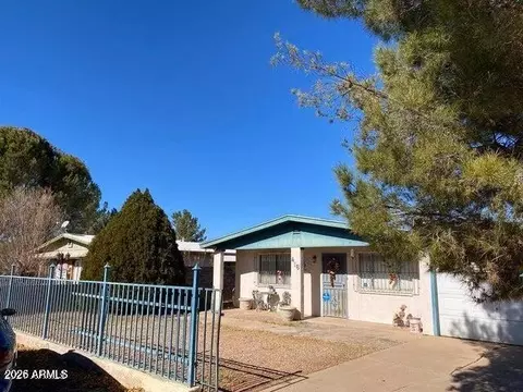 416 W Palm Ave, Pirtleville, AZ 85626