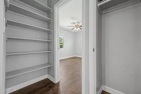 Entry Way - 1013 E Vermont Ave, Phoenix, AZ 85014 photo 1 of 2