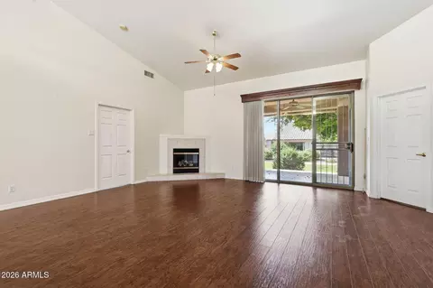 Living - 4202 E Broadway Rd #181, Mesa, AZ 85206 photo 2 of 4