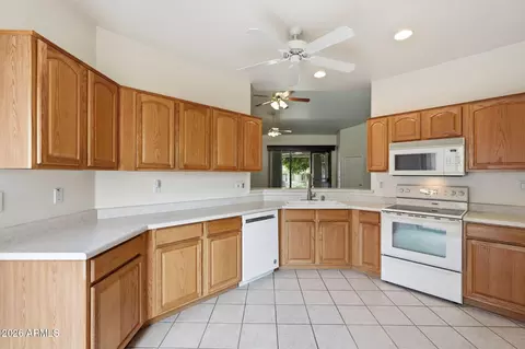 Kitchen - 4202 E Broadway Rd #181, Mesa, AZ 85206 photo 1 of 3