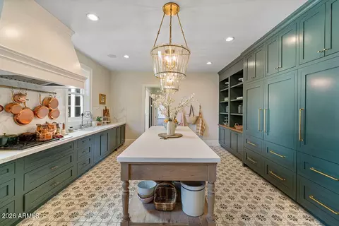 Kitchen - 2747 E Haymore Ct, Gilbert, AZ 85298 photo 18 of 31