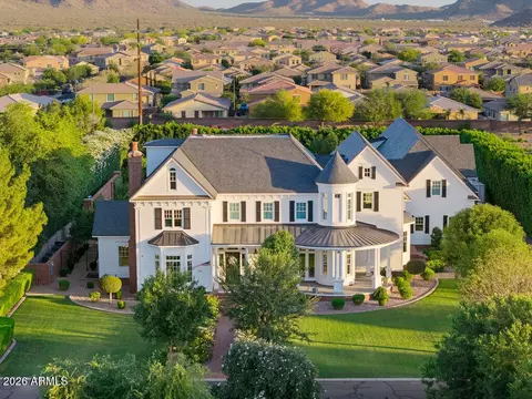 2747 E Haymore Ct, Gilbert, AZ 85298