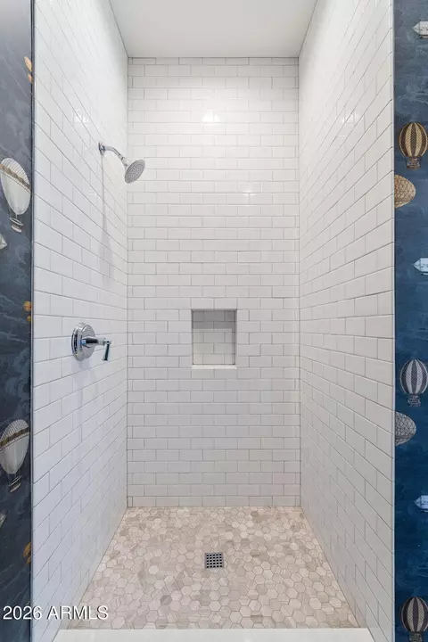 Bath - 2747 E Haymore Ct, Gilbert, AZ 85298 photo 10 of 17