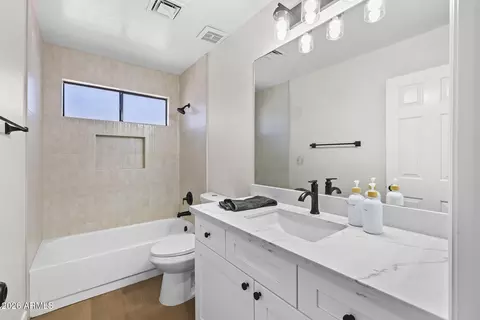 Bath - 14418 S 40th Pl, Phoenix, AZ 85044 photo 1 of 3