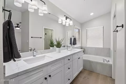 Bath - 14418 S 40th Pl, Phoenix, AZ 85044 photo 2 of 3
