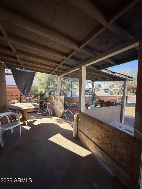 Exterior - 1109 W Apache St, Phoenix, AZ 85007 photo 7 of 9