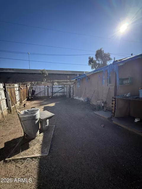 Exterior - 1109 W Apache St, Phoenix, AZ 85007 photo 3 of 9