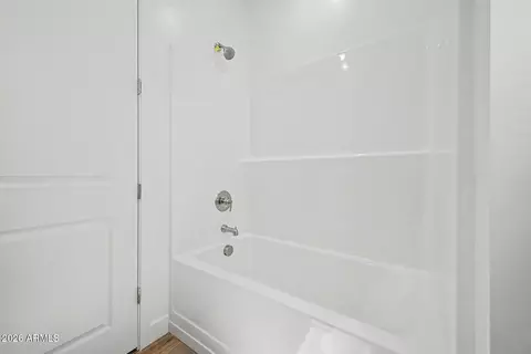 Bath - 2277 S Jeffry St, Gilbert, AZ 85295 photo 3 of 3