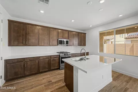 Kitchen - 2277 S Jeffry St, Gilbert, AZ 85295 photo 2 of 2