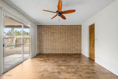 Living - 2021 W Myrtle Ave, Phoenix, AZ 85021 photo 5 of 5