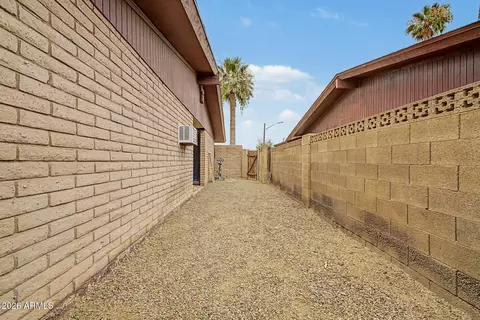 Exterior - 2021 W Myrtle Ave, Phoenix, AZ 85021 photo 5 of 5