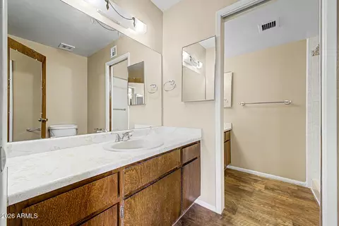 Bath - 2021 W Myrtle Ave, Phoenix, AZ 85021 photo 1 of 3