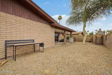 Exterior - 2021 W Myrtle Ave, Phoenix, AZ 85021 photo 2 of 5