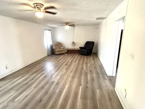Living - 3314 N 80th Ln, Phoenix, AZ 85033 photo 4 of 5
