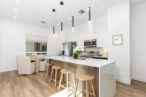4220 N 32nd St UNIT 37, Phoenix, AZ 85018