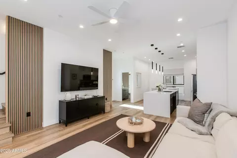 4220 N 32nd St UNIT 37, Phoenix, AZ 85018