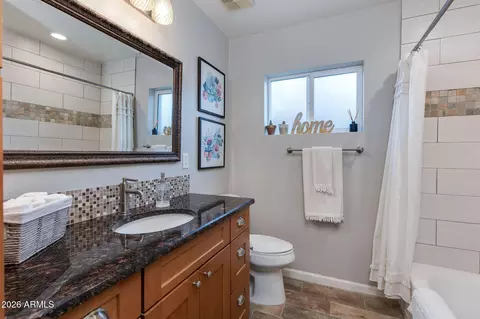 Bath - 1714 E Roma Ave, Phoenix, AZ 85016 photo 3 of 4