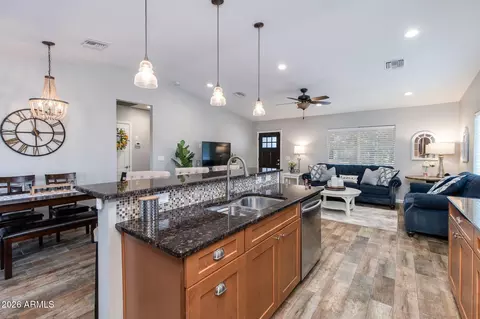 Kitchen - 1714 E Roma Ave, Phoenix, AZ 85016 photo 4 of 5