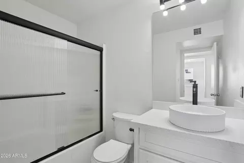Bath - 2070 E Yale Dr, Tempe, AZ 85283 photo 3 of 3