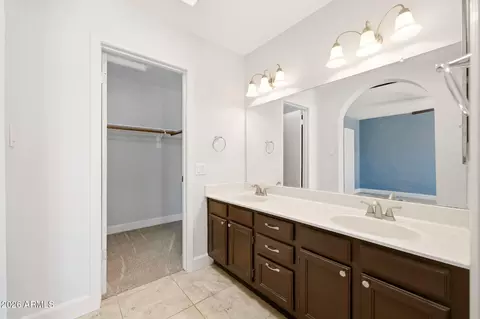 Bath - 902 W Sequoia Dr, Phoenix, AZ 85027 photo 2 of 4