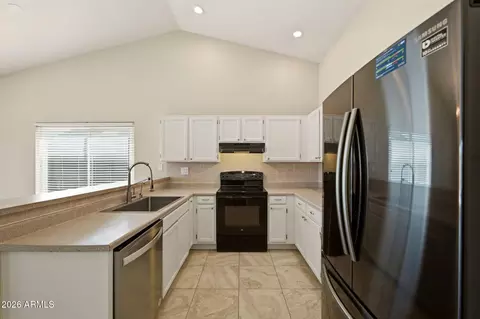 Kitchen - 902 W Sequoia Dr, Phoenix, AZ 85027 photo 2 of 2