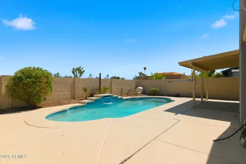 Exterior - 902 W Sequoia Dr, Phoenix, AZ 85027 photo 6 of 10
