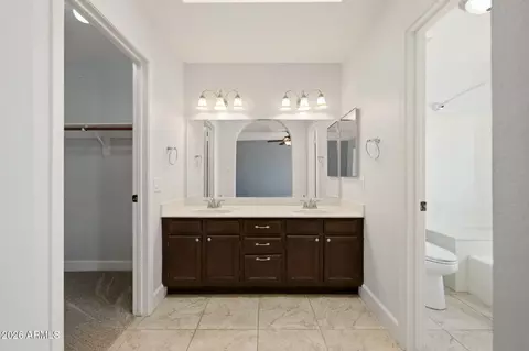 Bath - 902 W Sequoia Dr, Phoenix, AZ 85027 photo 1 of 4