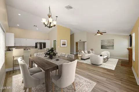 Dining - 902 W Sequoia Dr, Phoenix, AZ 85027 photo 1 of 2