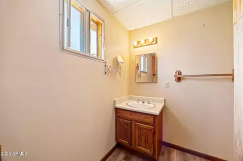 Bath - 2118 Bluejay Rd, Overgaard, AZ 85933 photo 2 of 2