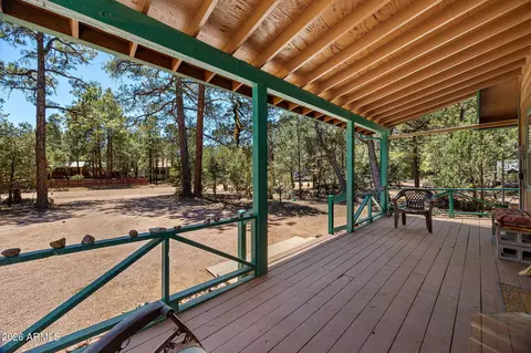 Exterior - 2118 Bluejay Rd, Overgaard, AZ 85933 photo 4 of 8