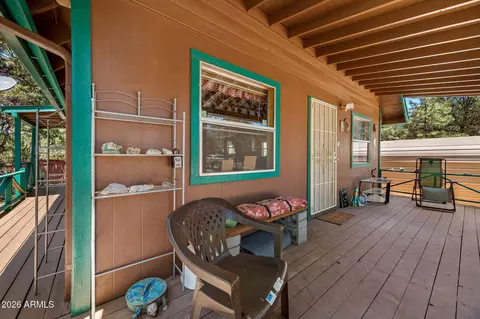 Exterior - 2118 Bluejay Rd, Overgaard, AZ 85933 photo 5 of 8