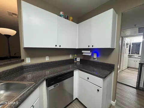 Kitchen - 1295 N Ash St #421, Gilbert, AZ 85233 photo 1 of 5
