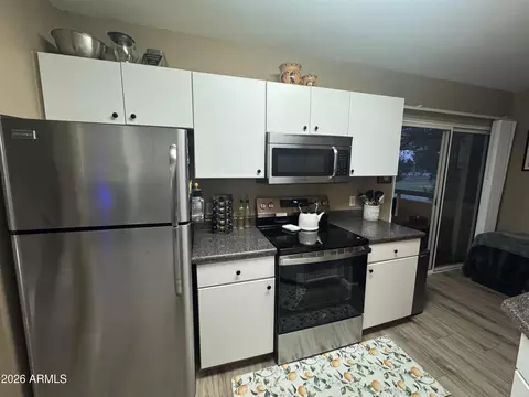 Kitchen - 1295 N Ash St #421, Gilbert, AZ 85233 photo 2 of 5