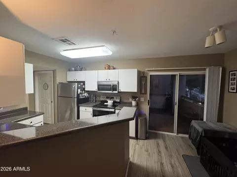 Kitchen - 1295 N Ash St #421, Gilbert, AZ 85233 photo 5 of 5