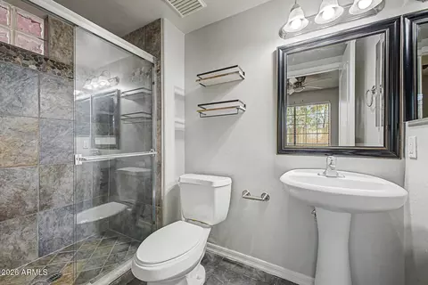 Bath - 3434 E Avalon Dr, Phoenix, AZ 85018 photo 3 of 3