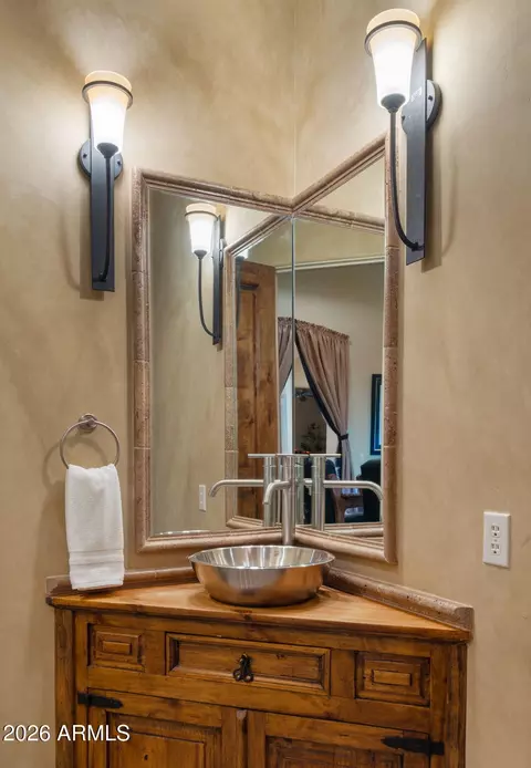 Bath - 8407 E View Crest Cir, Mesa, AZ 85207 photo 2 of 7